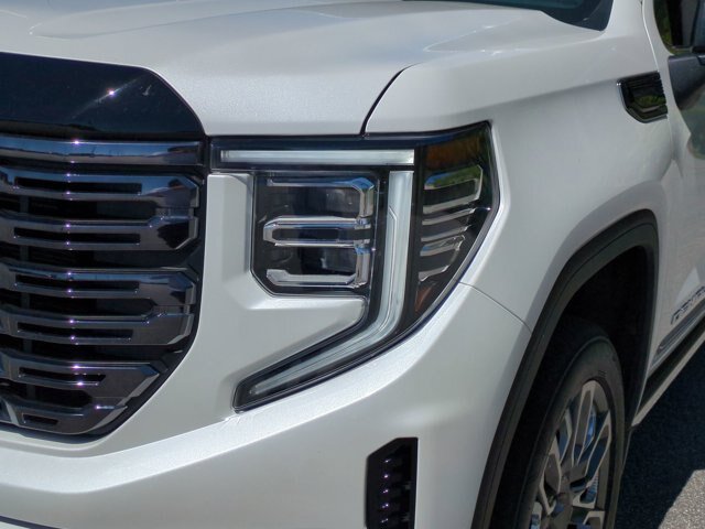 Used 2025 GMC Sierra 1500 Denali Ultimate AWD/4WD image 10