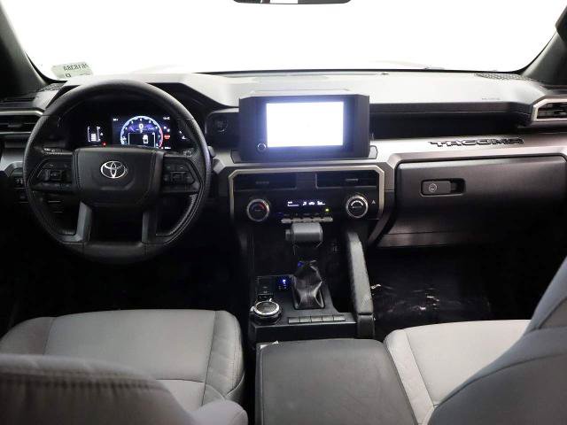 Used 2025 Toyota Tacoma SR5 AWD/4WD image 36