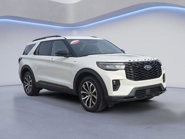 Certified 2025 Ford Explorer ST-Line w/ Premium Package image 5