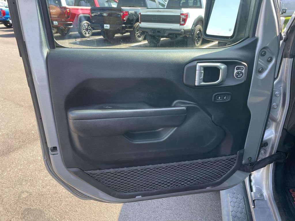 Used 2021 Jeep Wrangler Sport AWD/4WD image 15