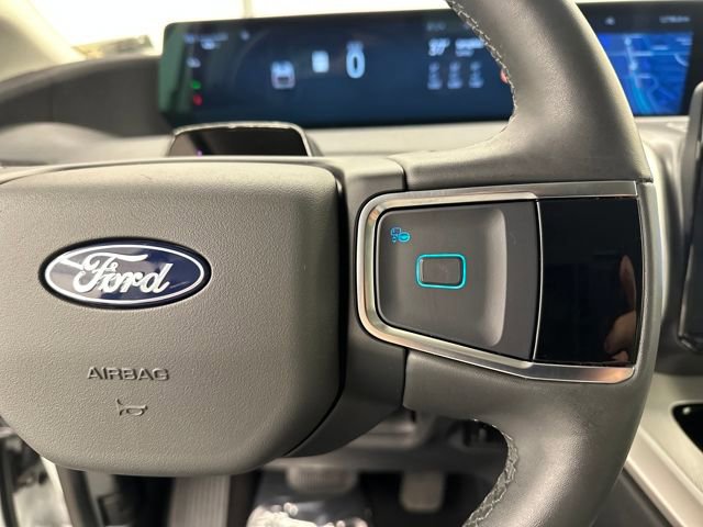 Certified 2025 Ford Expedition Active image 35