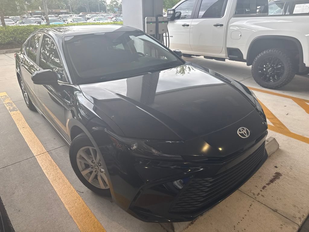 Used 2025 Toyota Camry LE w/ Convenience Package FWD image 2