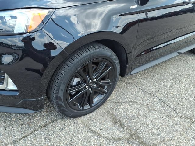 Certified 2024 Ford Edge ST-Line AWD/4WD image 4
