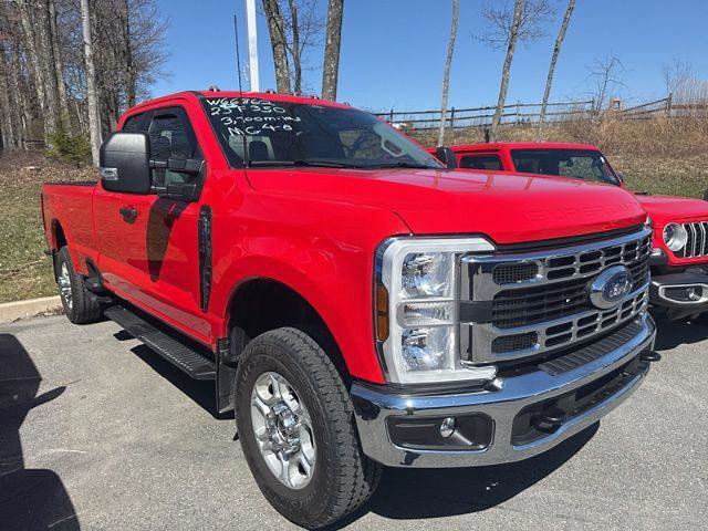 Certified 2025 Ford F350 XLT AWD/4WD image 7
