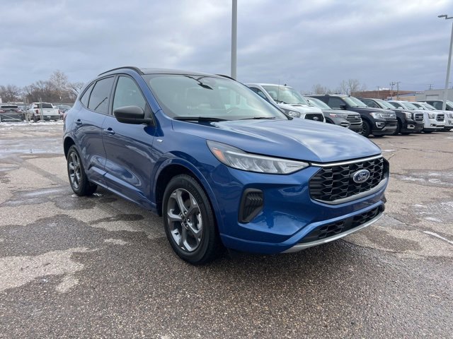 Certified 2023 Ford Escape ST-Line w/ Tech Pack #1 image 3