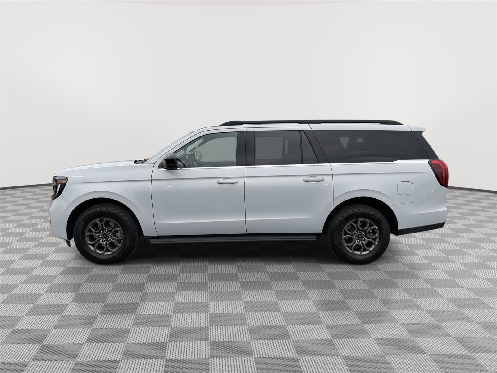 Certified 2025 Ford Expedition Max Active AWD/4WD image 4