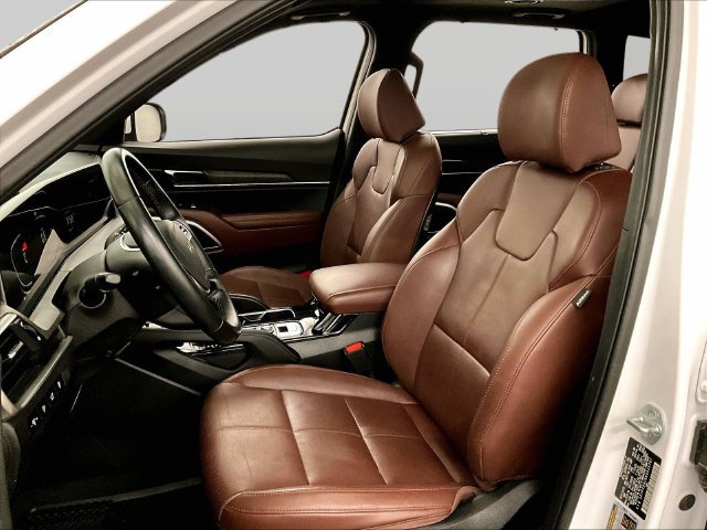 Used 2024 Kia Telluride EX w/ EX Captain's Chair Package AWD/4WD image 24