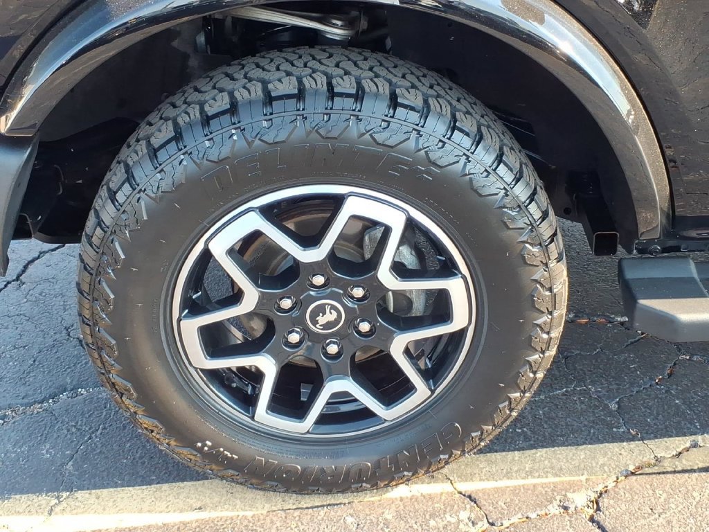 Certified 2024 Ford Bronco Outer Banks AWD/4WD image 36