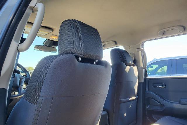Used 2024 Nissan Frontier SV image 27