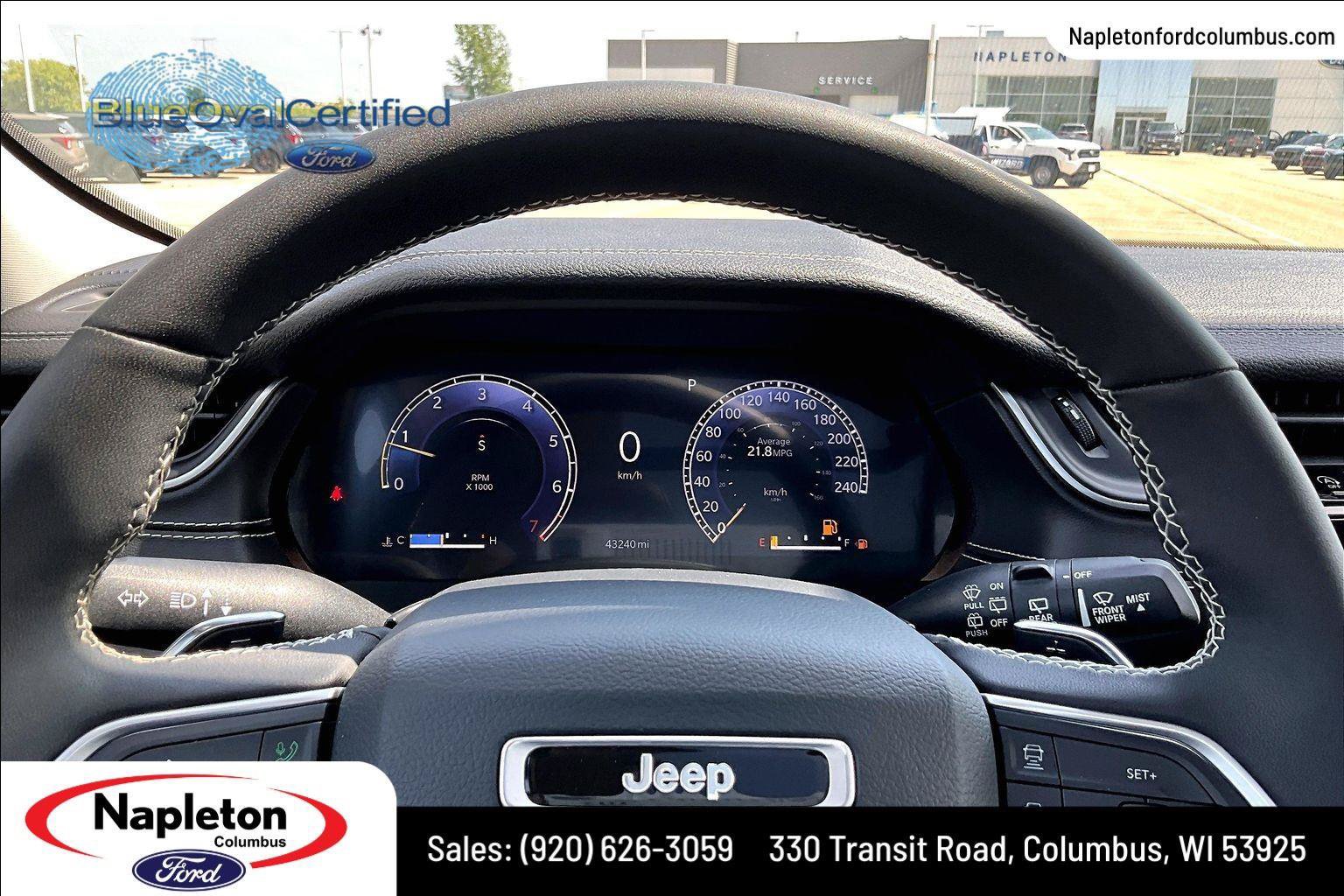 Used 2023 Jeep Grand Cherokee Limited w/ Luxury Tech Group II AWD/4WD image 21