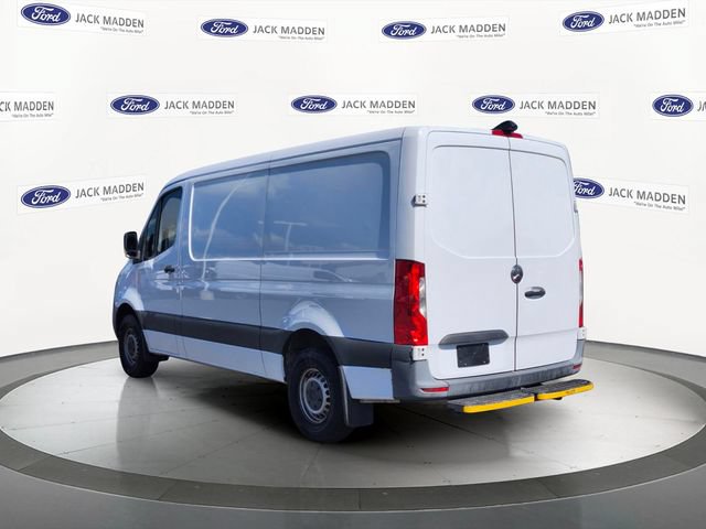 Used 2019 Mercedes-Benz Sprinter 144 image 3