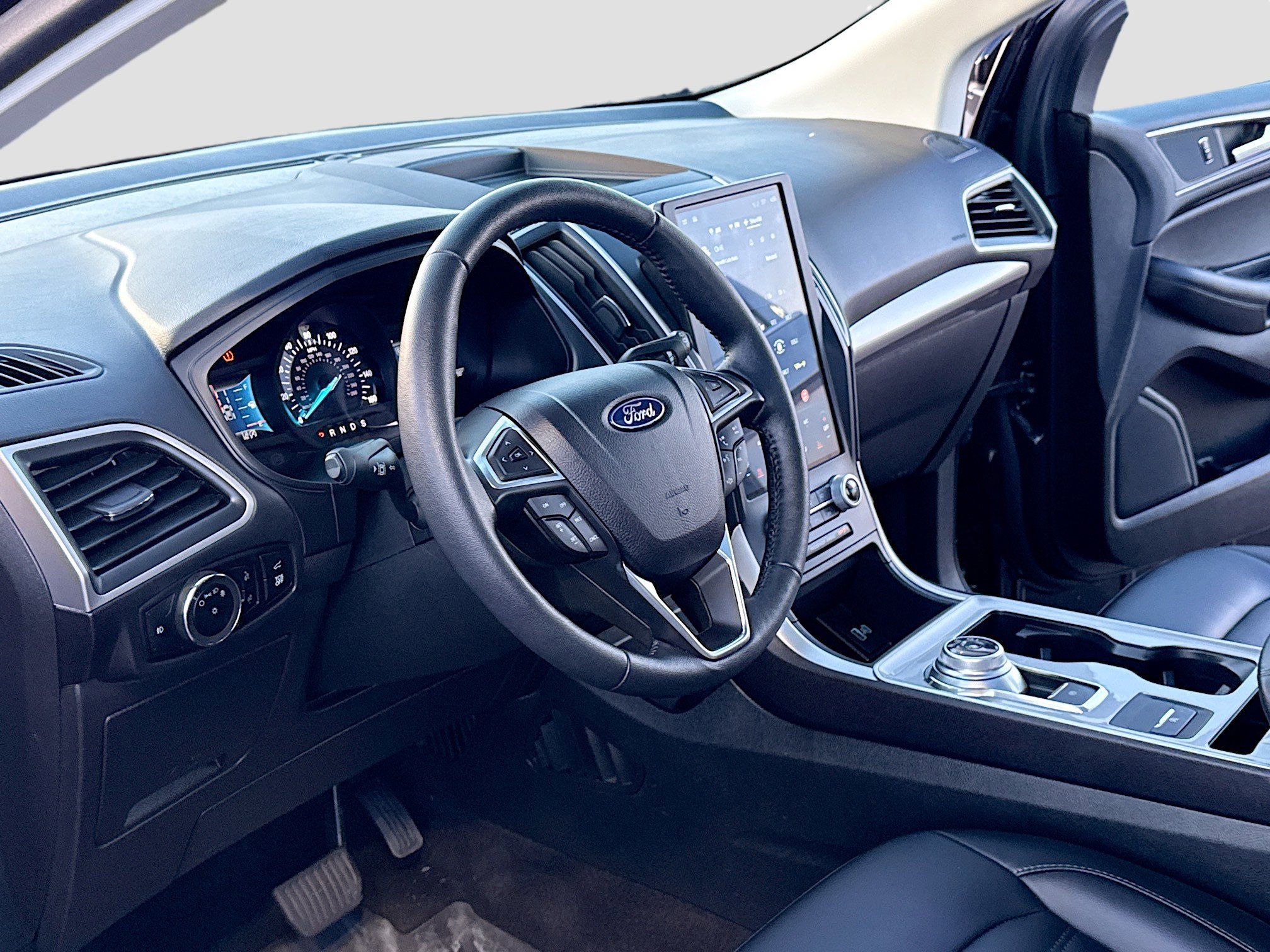 Certified 2024 Ford Edge SEL w/ Convenience Package image 7