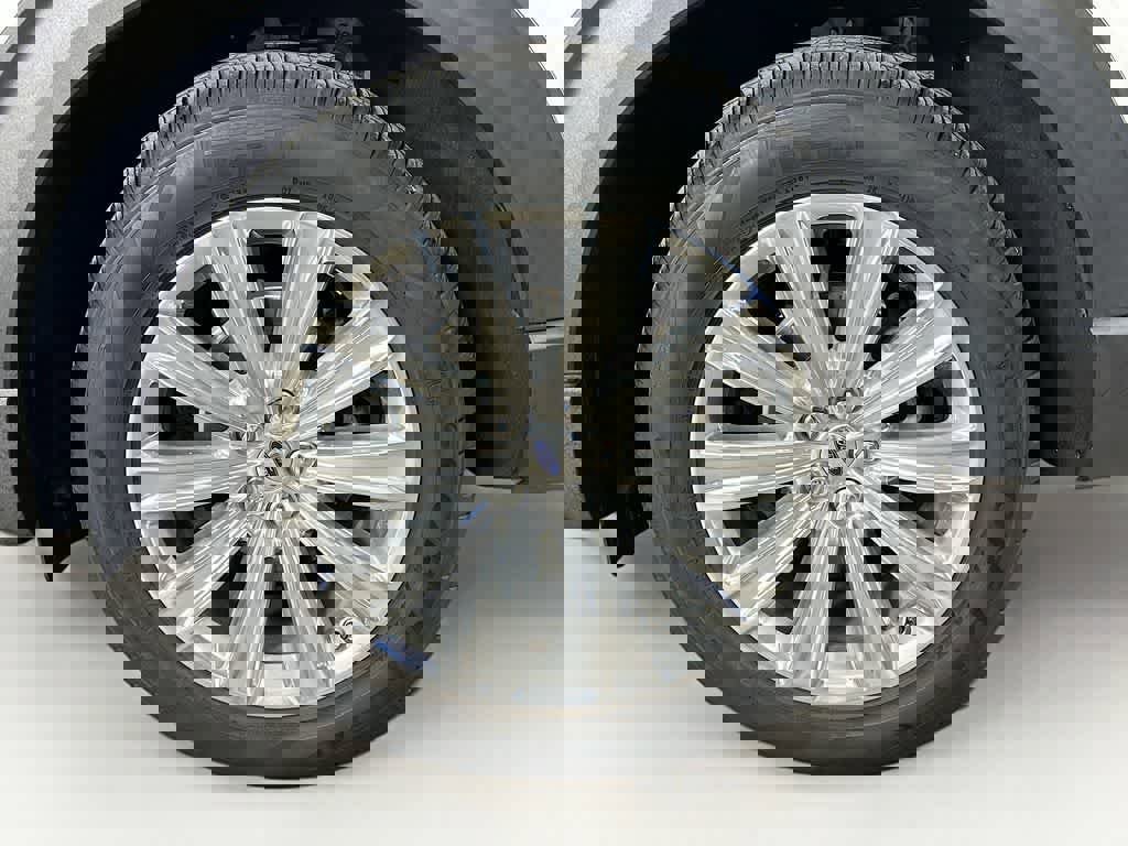 Certified 2020 Ford Explorer Limited w/ Class III Trailer Tow Package image 11