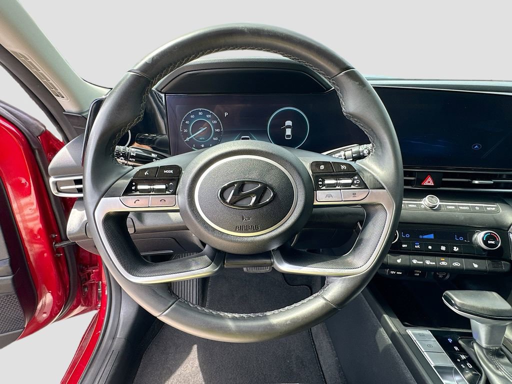 Used 2023 Hyundai Elantra SEL w/ Convenience Package FWD image 11