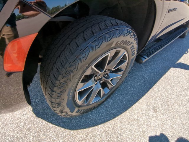 Used 2023 Chevrolet Tahoe Z71 w/ Luxury Package AWD/4WD image 12