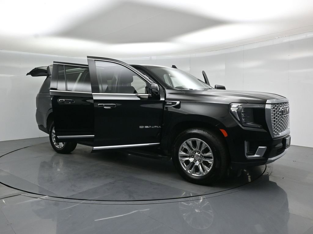 Used 2021 GMC Yukon XL Denali AWD/4WD image 32