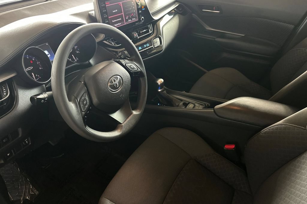 Used 2021 Toyota C-HR LE FWD image 13