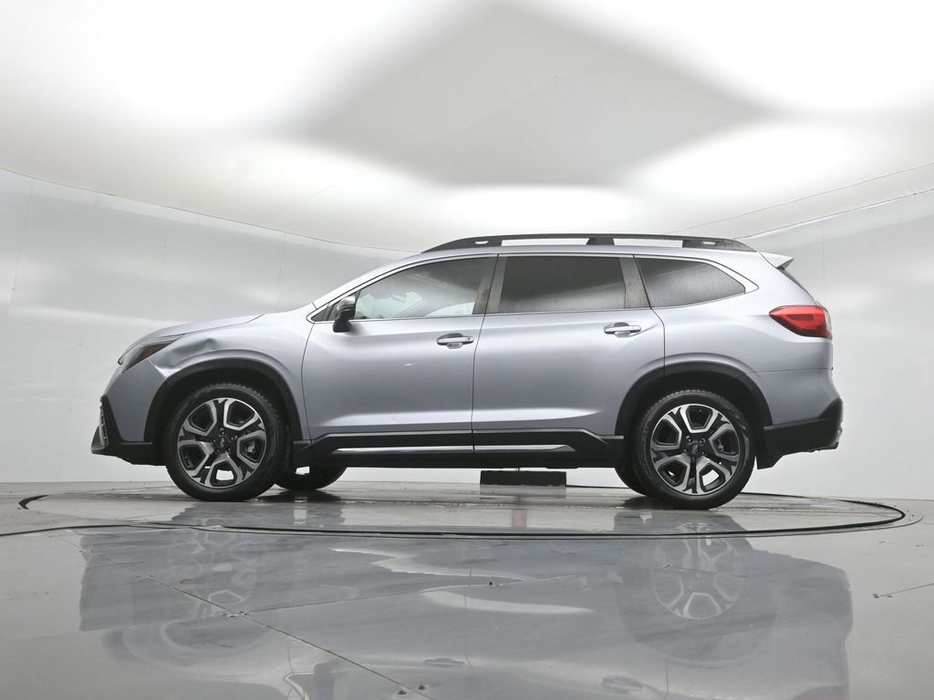 Used 2023 Subaru Ascent Limited w/ Technology Package image 26
