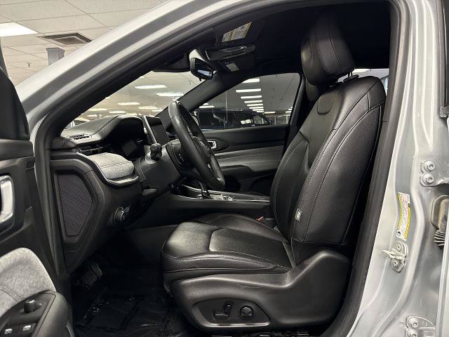 Used 2024 Jeep Compass Latitude AWD/4WD image 14