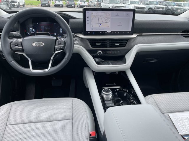 Certified 2025 Ford Explorer Platinum w/ Ultimate Package AWD/4WD image 17