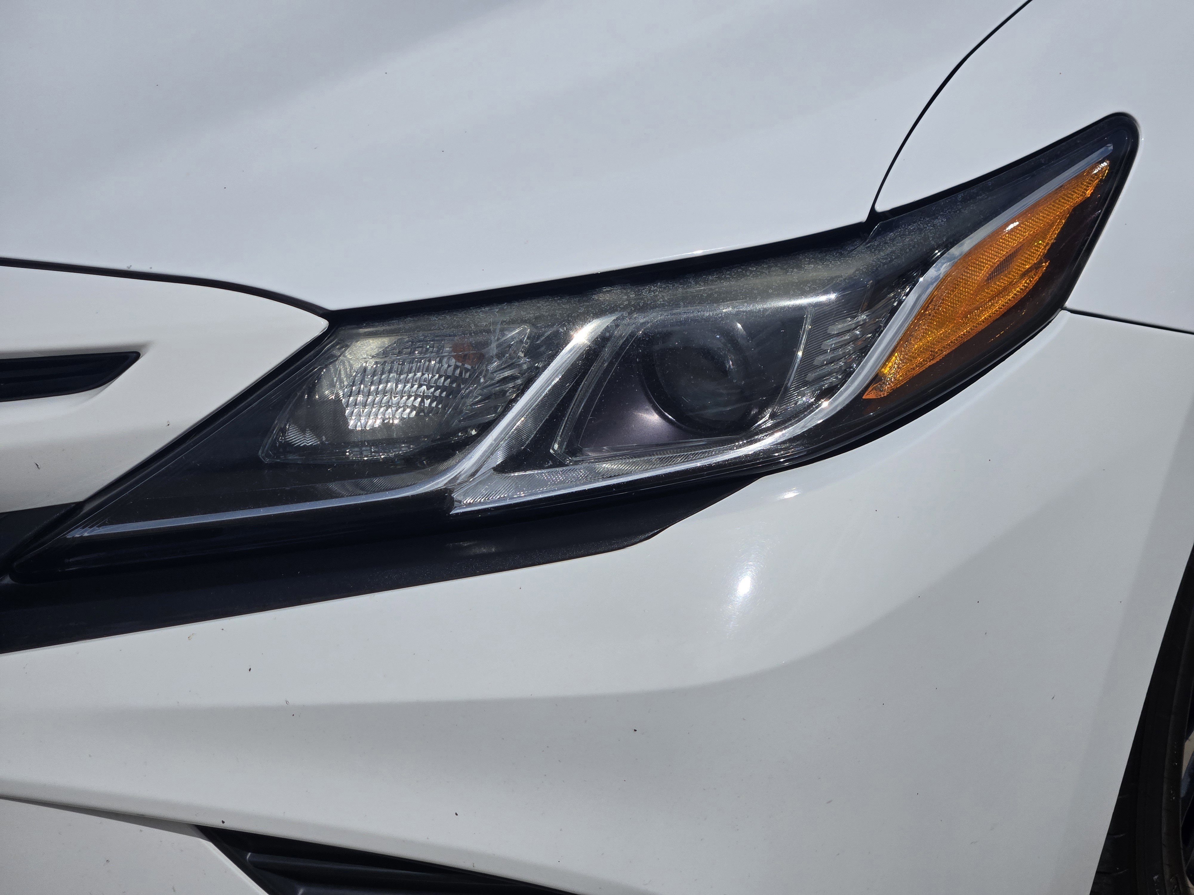 Used 2019 Toyota Camry SE image 6