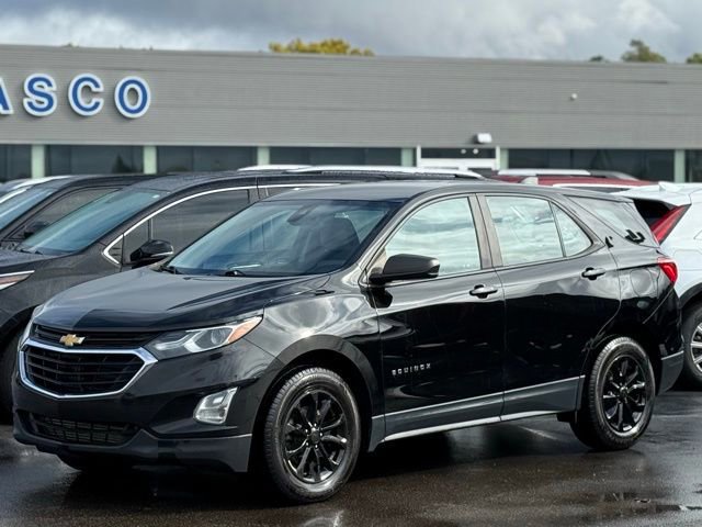 Used 2020 Chevrolet Equinox LS image 2