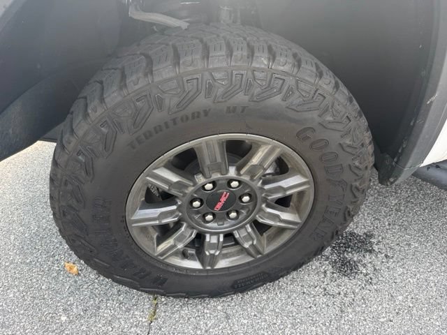 Used 2025 GMC Sierra 1500 AT4X AWD/4WD image 8