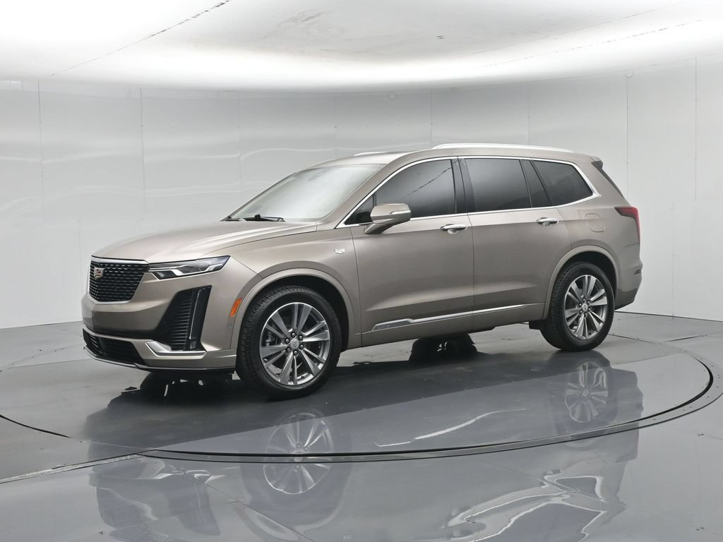 Used 2022 Cadillac XT6 Premium Luxury w/ Technology Package FWD image 32