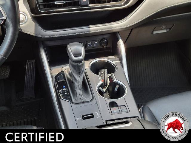Used 2022 Toyota Highlander XLE FWD image 25