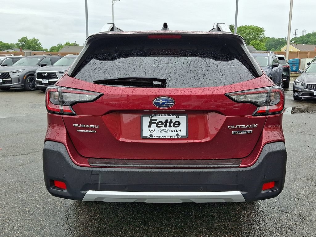 Used 2023 Subaru Outback Touring AWD/4WD image 5