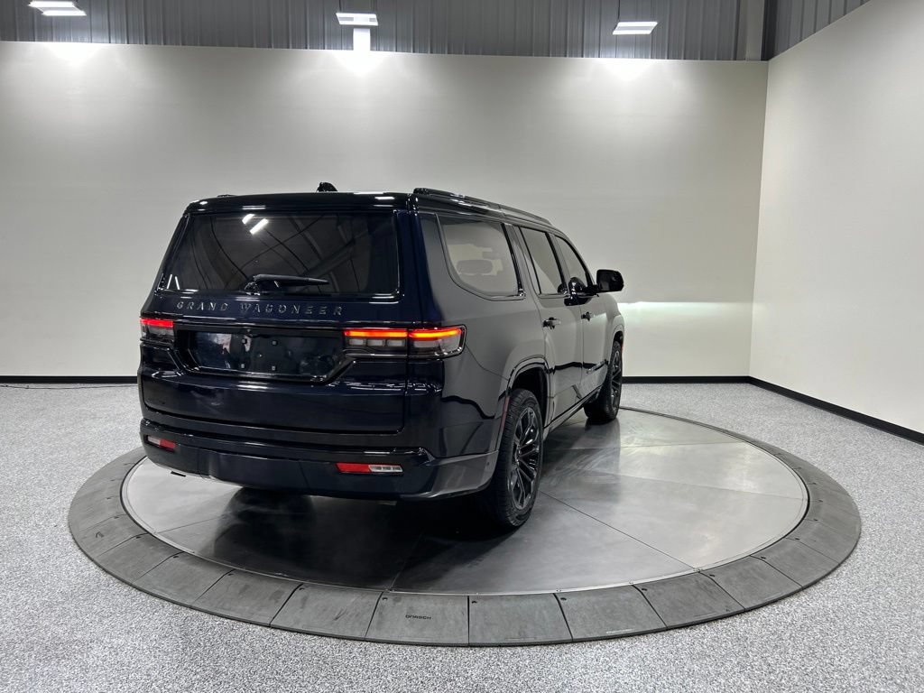 Used 2022 Jeep Grand Wagoneer Series II AWD/4WD image 7