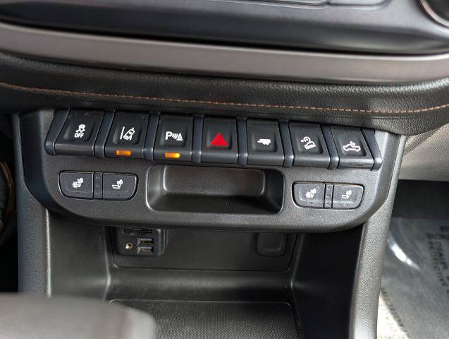 Used 2021 GMC Canyon AT4 w/ Driver Alert Package AWD/4WD image 19