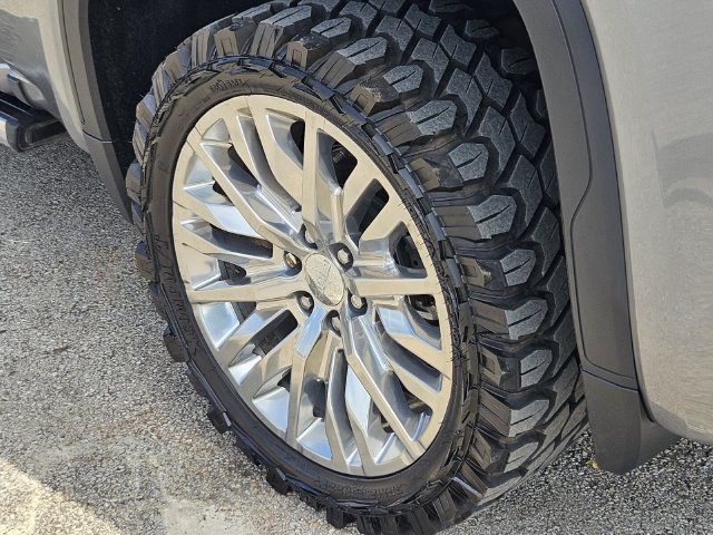Used 2019 GMC Sierra 1500 Denali w/ Denali Ultimate Package AWD/4WD image 9