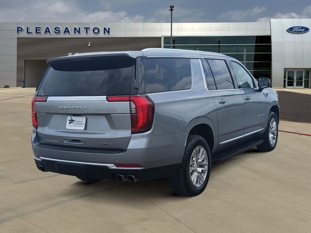 Used 2025 GMC Yukon XL Denali RWD image 5