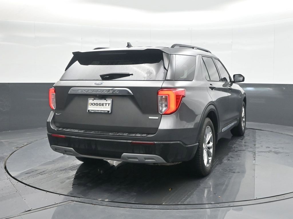 Certified 2021 Ford Explorer XLT w/ Equipment Group 202A image 25