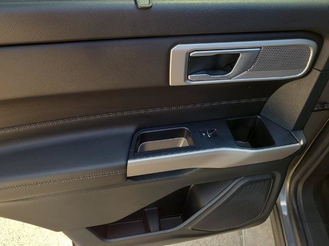 Certified 2023 Ford Explorer Limited RWD image 16