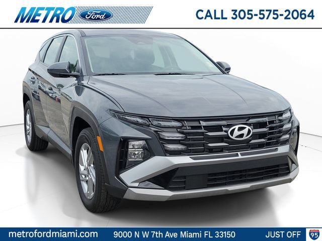 Used 2025 Hyundai Tucson SE FWD image 1