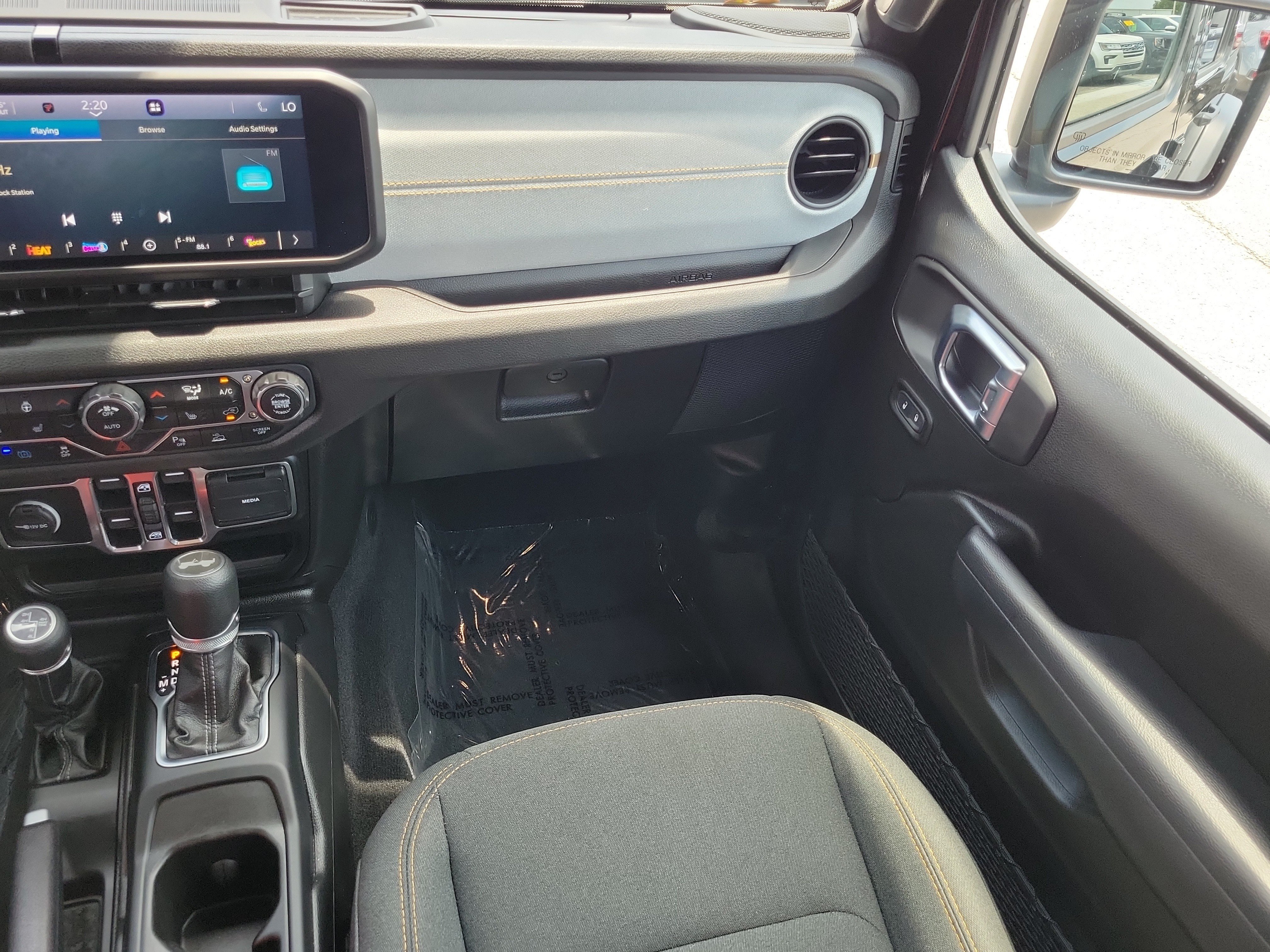 Used 2025 Jeep Wrangler Unlimited Sport S 4xe w/ Convenience Group AWD/4WD image 17