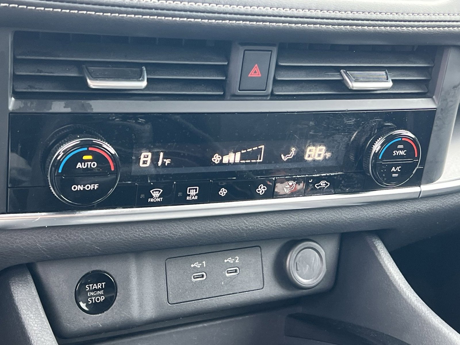 Used 2024 Nissan Rogue SV image 20