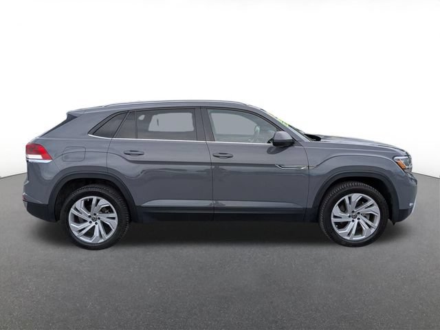 Used 2020 Volkswagen Atlas Cross Sport SE w/ Panoramic Sunroof Package AWD/4WD image 2