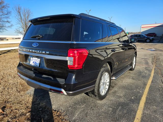 Certified 2023 Ford Expedition XLT image 5