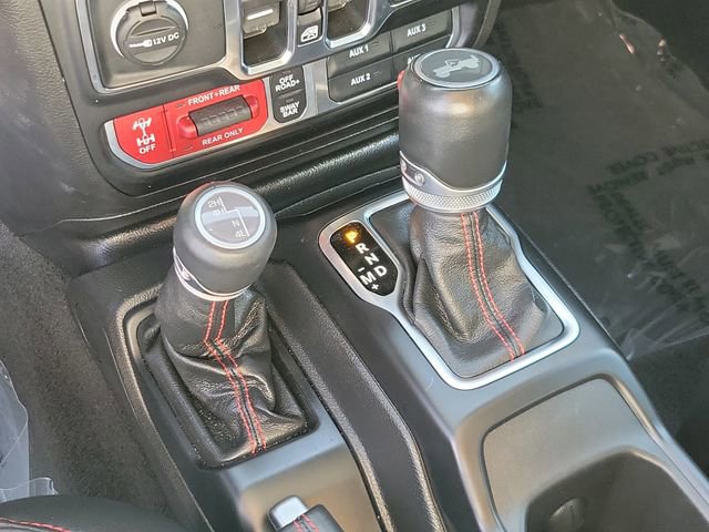 Used 2023 Jeep Wrangler Unlimited Rubicon w/ Cold Weather Group image 28