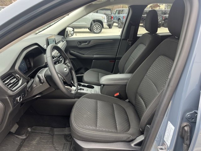 Certified 2024 Ford Escape Active w/ Cold Weather Package image 39