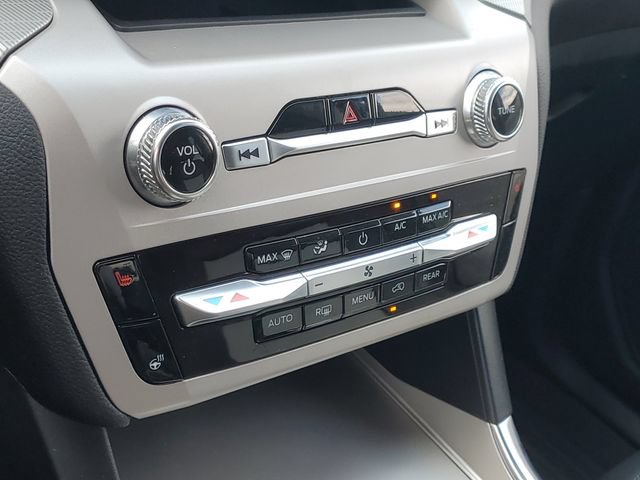 Certified 2024 Ford Explorer XLT w/ Equipment Group 202A AWD/4WD image 24