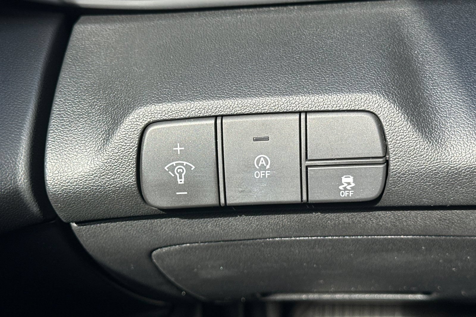 Used 2025 Hyundai Elantra SE FWD image 27