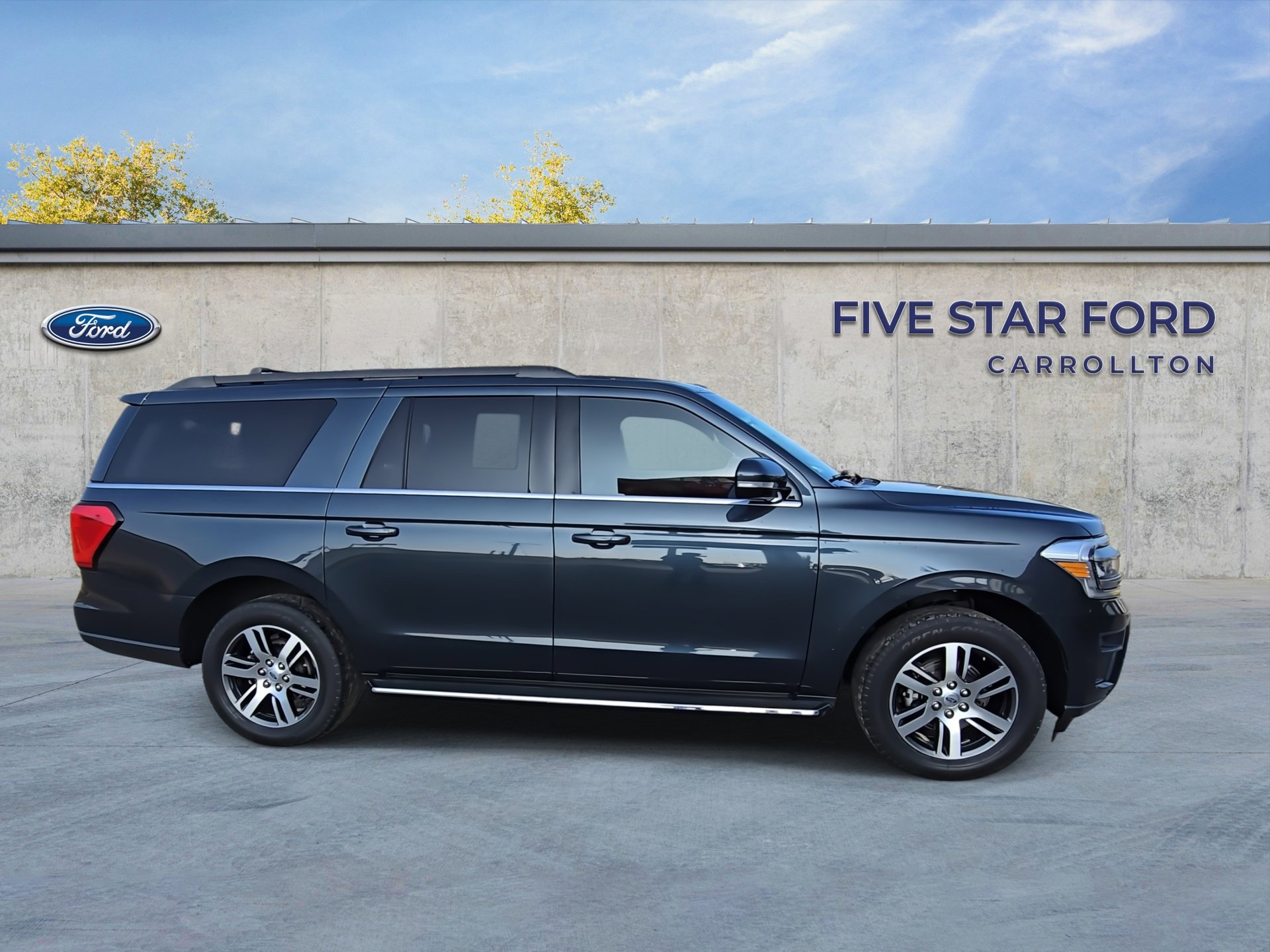 Certified 2022 Ford Expedition Max XLT image 10