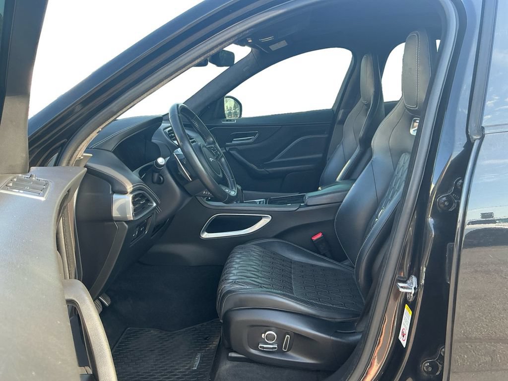 Used 2020 Jaguar F-PACE SVR AWD/4WD image 14