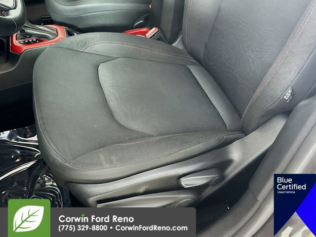 Used 2017 Jeep Renegade Trailhawk image 23