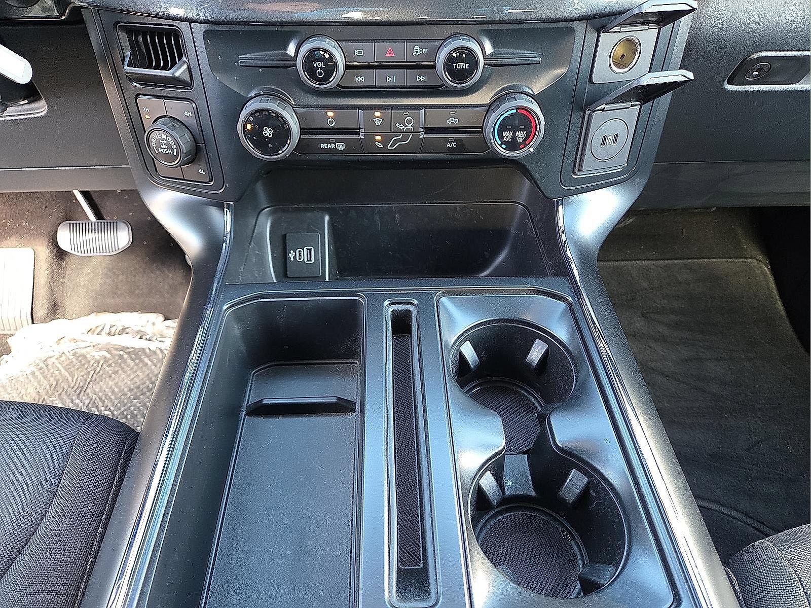 Certified 2025 Ford F150 STX w/ Equipment Group 200A AWD/4WD image 25