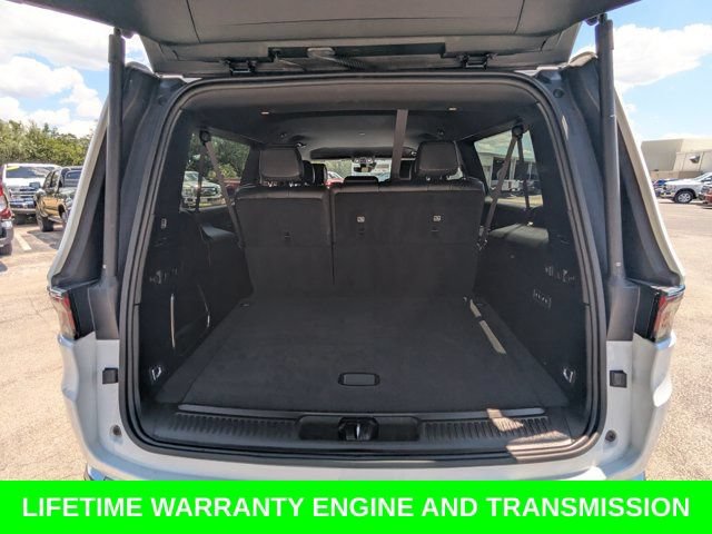 Used 2024 Jeep Wagoneer L Series II w/ Flexible Seating Group RWD image 14